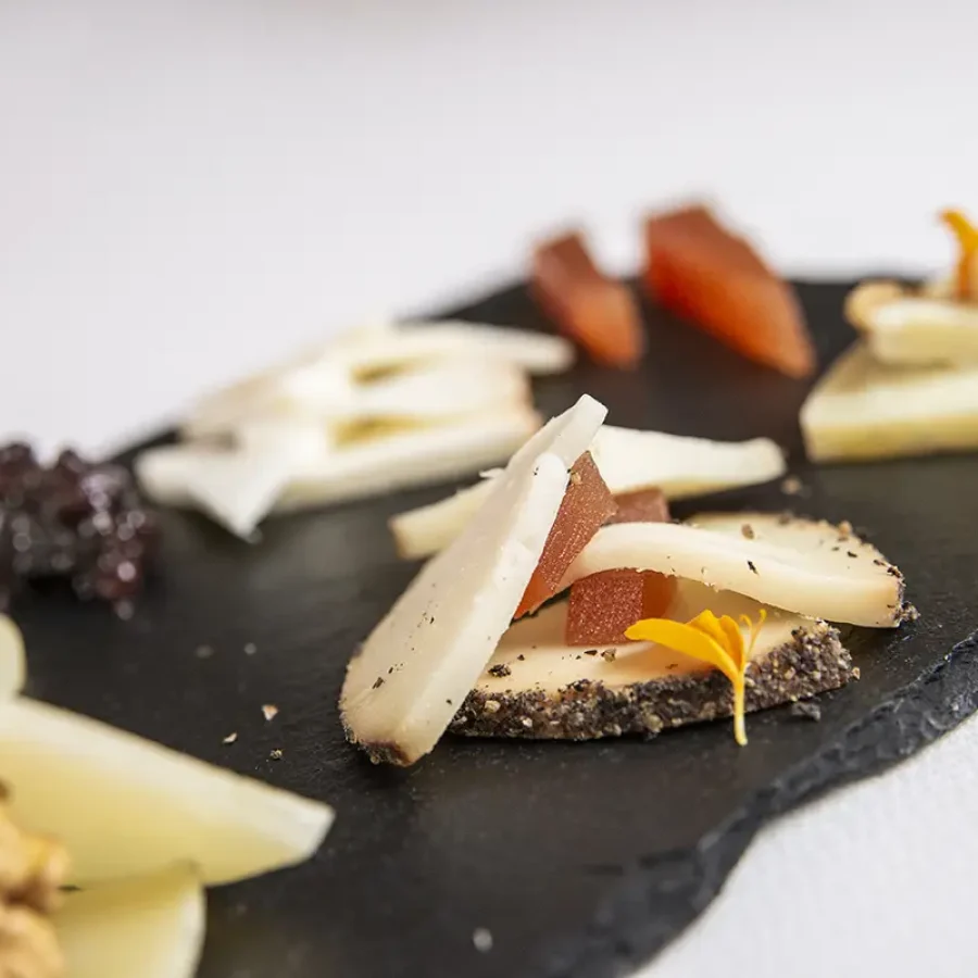 plato restaurante montserrat